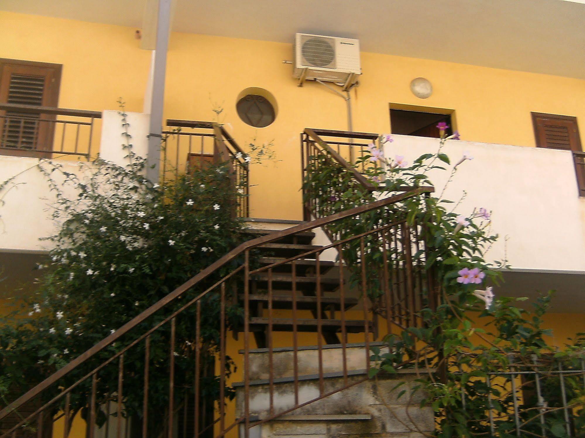 Casa Vacanza Da Rosa Letojanni Exterior photo